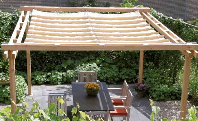 Banddeel vuren enkelzijdige wand D, 328,5 x 224 cm, kleurloos geïmpregneerd.