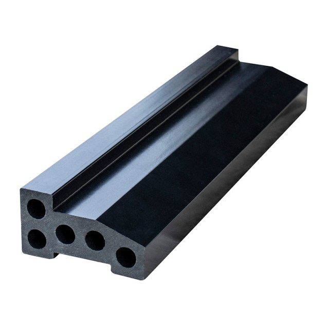 Composiet fundamentbalk 4,0 x 7,5 x 300 cm.